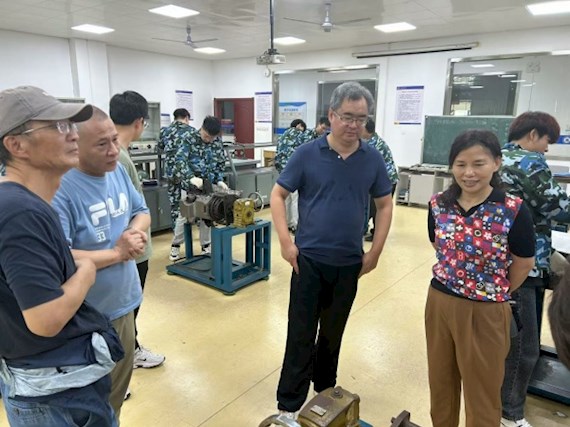 院長(zhǎng)李冰穎走訪慰問暑期實(shí)訓(xùn)學(xué)生